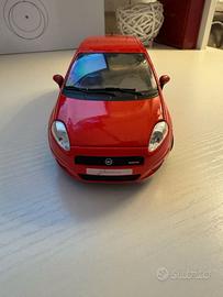 Modellino Fiat Punto rosso – die-cast, buone condi