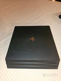 PlayStation 4 Pro (PS4 Pro) 1TB + 2 controller
