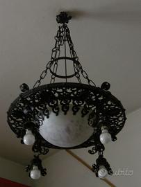 Lampadario ferro battuto e alabastro