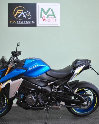 Suzuki GSX-S 1000 (2022) - Solo 2.580 km - Pari al