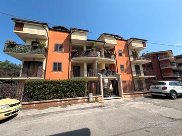 Appartamento mansardato con box auto