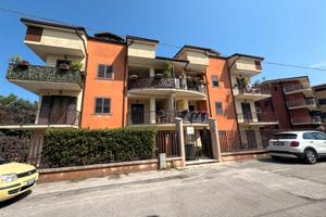 Appartamento mansardato con box auto