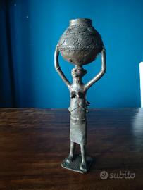 Scultura in bronzo donna africana con bambino