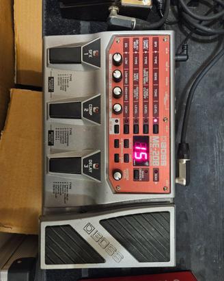 Pedaliera basso boss me20b