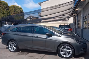 Opel Astra 1.6 CDTi 110CV 5 porte permute