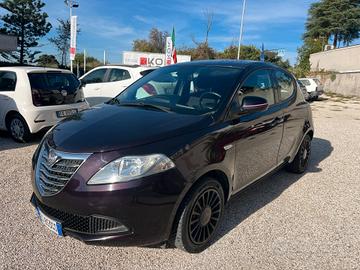 Lancia Ypsilon 1.2 69 CV 5 porte S&S Platinum