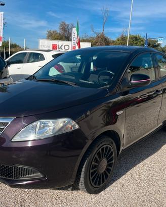 Lancia Ypsilon 1.2 69 CV 5 porte S&S Platinum