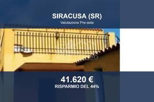 Immobile in asta di 150 m² con più di 5 locali a S