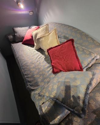 ELEGANTE DIVANO ARREDO con Cassetti e  MATERASSO
