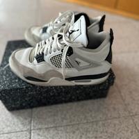 Air Jordan 4 Retro