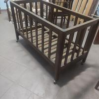 culla antica in legno 