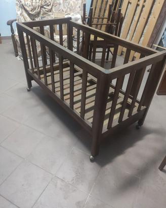 culla antica in legno