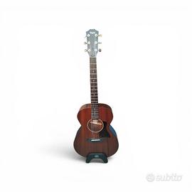 Chitarra acustica amplificata Taylor ad22e