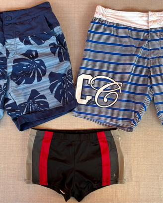 Tre costumi da spiaggia taglia L