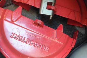 Blindosterz completo di catenaccio auto