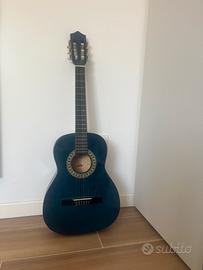 Chitarra classica blu ideale per principianti