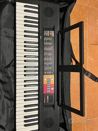 Tastiera Yamaha PSR F51