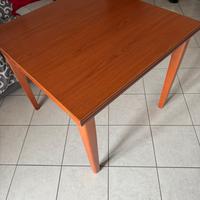 Tavolo con 4 sedie mogano chiaro