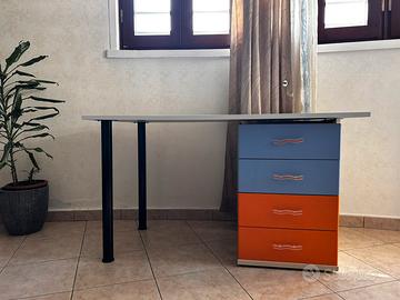 Scrivania e Cassettiera