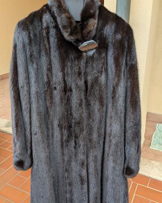 Cappotto in Vera Pelliccia di Visone – Artigianale