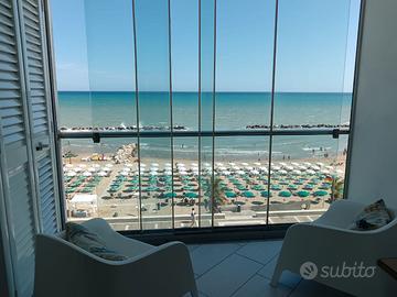 Trilocale sul Lungomare Cristoforo Colombo