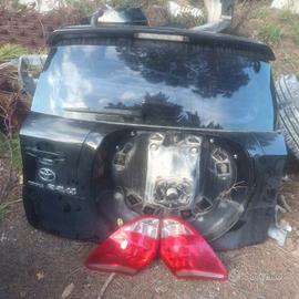 ricambi auto gancio traino Toyota Rav4 III 06-12