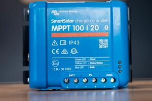 Regolatore victron MPPT 100/20