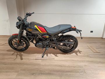 Royal Enfield Guerrilla 450