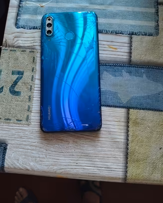 Huawei p30 Lite  vetrino fotocamera rotto Leggete 