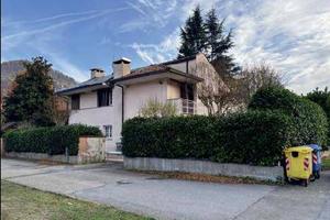 Immobile in asta di 414 m² con 5 locali e box auto