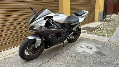 Yamaha R1