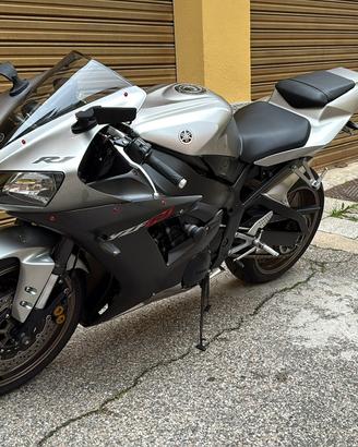 Yamaha R1