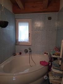 Vasca da bagno angolare