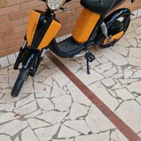 Bici elettrica Butterfly a pedalata assistita 