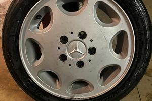 Cerchi in Lega 15 Mercedes Gomme 195 50 15