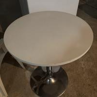 Tavolino rotante regolabile in altezza