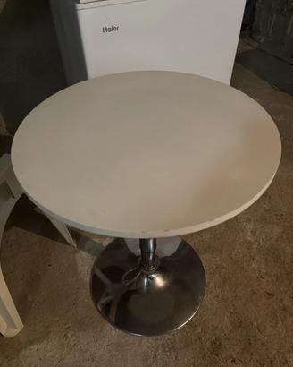 Tavolino rotante regolabile in altezza