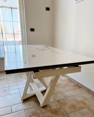 Tavolo da pranzo allungabile