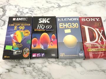 Lotto di 4 videocassette VHS