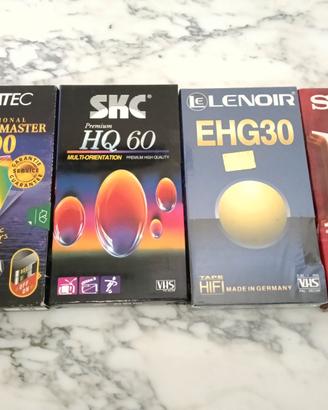 Lotto di 4 videocassette VHS