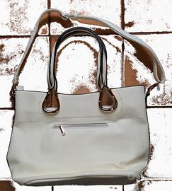 Borsa a Sacchetto Bianca – Grande e Spaziosa