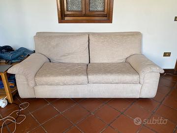 Divano due posti