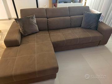 Divano letto con poggiatesta regolabili