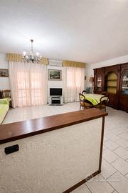 Ampio appartamento con garage e balcone