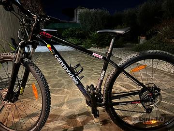 Cannondale trail 5 nera