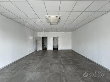 NEGOZIO A RODENGO SAIANO