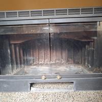 Vecchio caminetto a legna da incasso Jolly-Mec