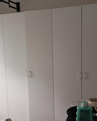 Armadio camera da letto
Già smontato
