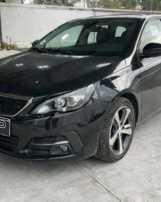 Peugeot 308 1.5 Blue-HDI 130cv