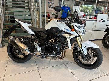 Suzuki GSR 750